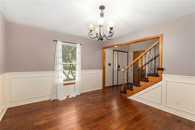 704 Lark St, Raymore, MO 64083 - photo 4