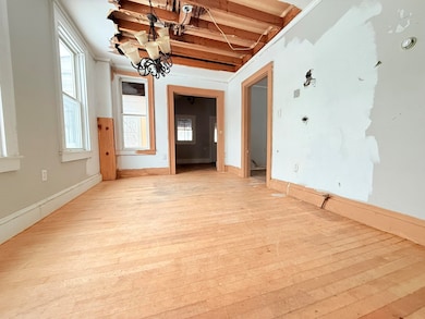 63 W Terrace St, Claremont, NH 03743 - photo 5