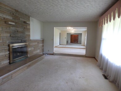 Living room & Dining room