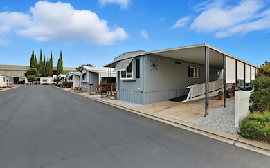 2240 Golden Oak Spc 14 Ln, Merced, CA 95341 - photo 3