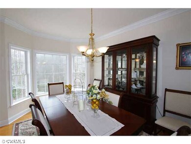 Dining Room - Formal Dining Room with Crown Moldin
