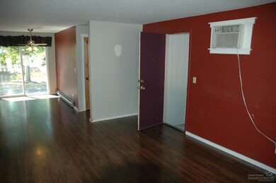 937 SW Central Ave, Grants Pass, OR 97526 - photo 4