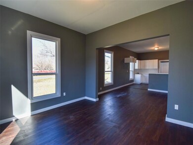 1319 N Luckett St, Sherman, TX 75090 - photo 3