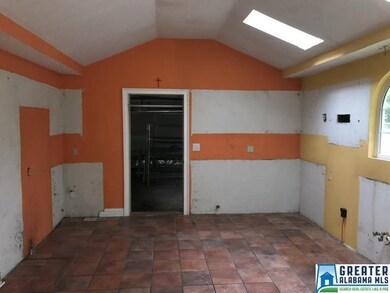 504 Hollingsworth Ave, Rainbow City, AL 35906 - photo 4