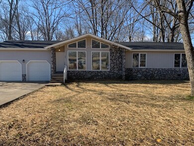 104 Ligon Dr, Shelbyville, TN 37160 - photo 2