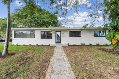 9915 SW 212th St, Cutler Bay, FL 33189 - photo 4