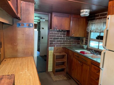 53 Larock Ln, West Halifax, VT 05358 - photo 2