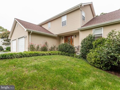 4119 Waterview Dr, Edgewater, MD 21037 - photo 2