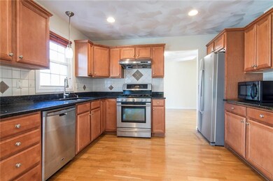 52 Hibiscus Ln, Coventry, RI 02816 - photo 7