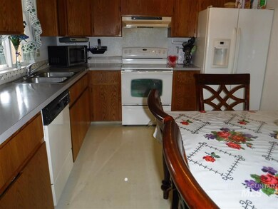 803 E Hawaii Ave, Nampa, ID 83686 - photo 2