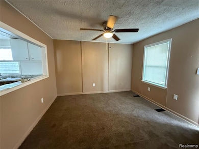 8162 Orchard Ave, Warren, MI 48089 - photo 5