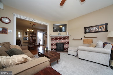 1431 Astor St, Norristown, PA 19401 - photo 7