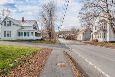 26 Pleasant St, Skowhegan, ME 04976 - photo 3