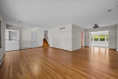 1125 Emerald Dr, Naperville, IL 60540 - photo 7