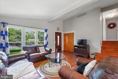 356 Sussex Blvd, Broomall, PA 19008 - photo 4