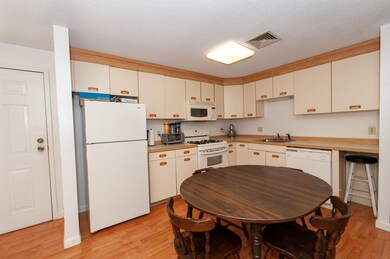 3 Roedean Dr unit UC206, Nashua, NH 03063 - photo 7