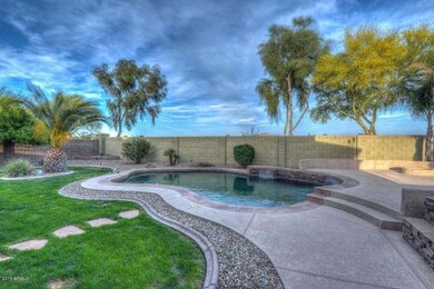 Backyard-Pool