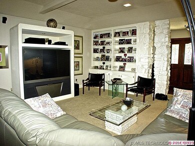 Built in Book Shelves