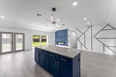 Kitche/Living