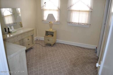 225 Center Ave, Jim Thorpe, PA 18229 - photo 6