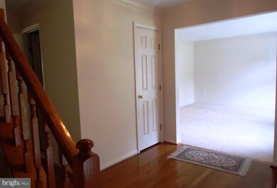 6984 Silent Dell Ln, Columbia, MD 21044 - photo 4