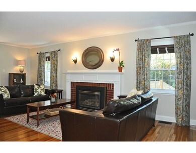 90 Martin Rd, Milton, MA 02186 - photo 3
