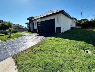 124 Sea Grape Ln, Laguna Vista, TX 78578 - photo 2