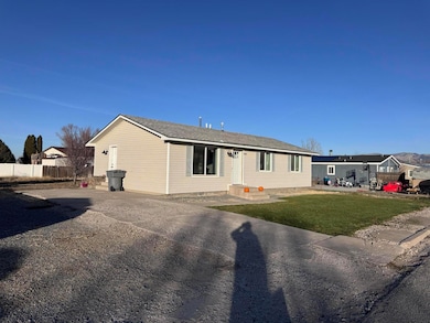 528 W 300 North St, Milford, UT 84751 - photo 2