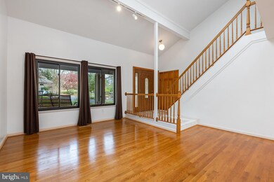 11600 Maddox Ct, North Potomac, MD 20878 - photo 4