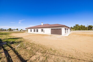 1805 Columbia Way, Lancaster, CA 93534 - photo 4