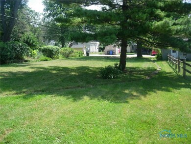 915 West St, Genoa, OH 43430 - photo 4