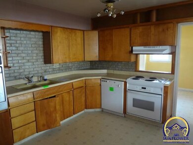 2021 SW Wayne Ave, Topeka, KS 66604 - photo 7