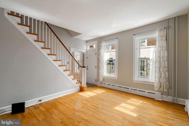 4577 Baker St, Philadelphia, PA 19127 - photo 7