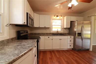 2544 Pearl St, Columbus, IN 47201 - photo 6