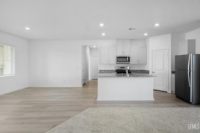 8401 Seth Alexander Way, Bakersfield, CA 93306 - photo 6