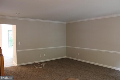 10624 Alison Dr, Burke, VA 22015 - photo 2