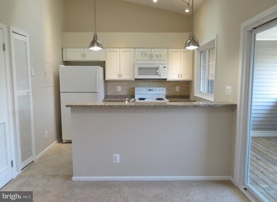 12922 Grays Pointe Rd unit C, Fairfax, VA 22033 - photo 7