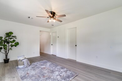 9823 W Etienne-2