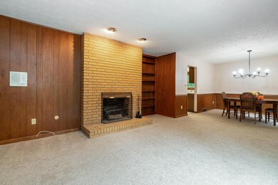 266 Colony Ct-19
