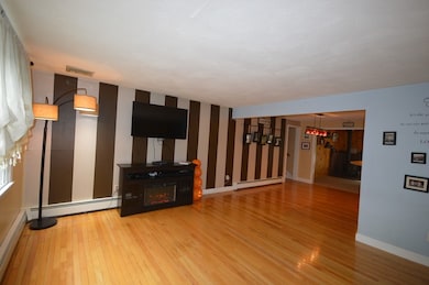 99 Atkinson Dr, Bridgewater, MA 02324 - photo 4