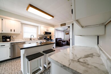 13. Kitchen 1