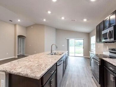 35411 Coventry Fields Loop, Zephyrhills, FL 33541 - photo 5