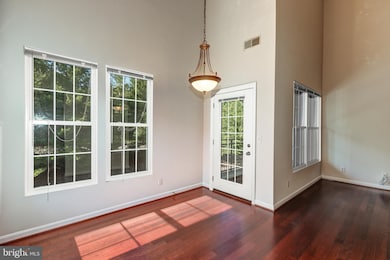 46614 Drysdale Terrace unit 301, Sterling, VA 20165 - photo 7