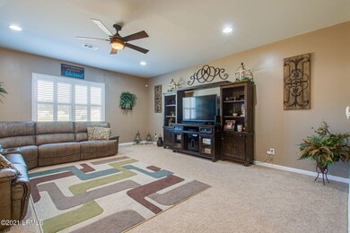 7 22 Hager Road Living Room
