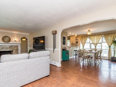 357 University Ave, Lowell, MA 01854 - photo 2