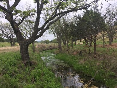 71 Boot Ranch Cir, Fredericksburg, TX 78624 - photo 5
