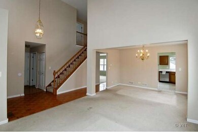 946 Cortney Dr, Carpentersville, IL 60110 - photo 3