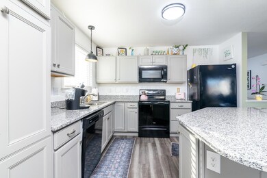 122 Station St W, Ashville, OH 43103 - photo 4