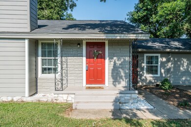 406 Baker Dr, Tomball, TX 77375 - photo 4