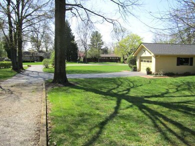 1090 Beechview Dr S, Worthington, OH 43085 - photo 4